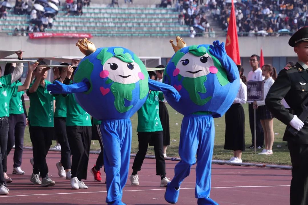 中南大学第二十届校运动会开幕！快来pick你最喜欢的方阵！
