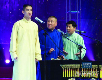 曹云金与郭德纲之争，“欺师灭祖”“靠徒敛财”10年恩怨谁错了