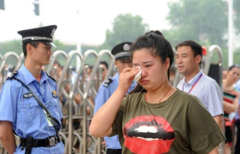 2021安徽高考分数线发布，文史类考生欲哭无泪，500分只能上大专