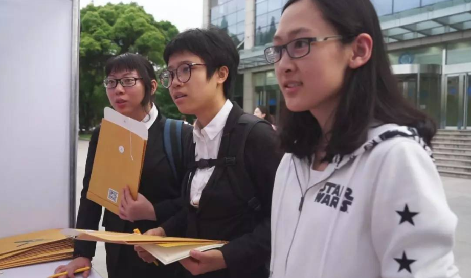 贵州学生考上复旦，因“高考移民”被取消学籍，法院判决结果来了