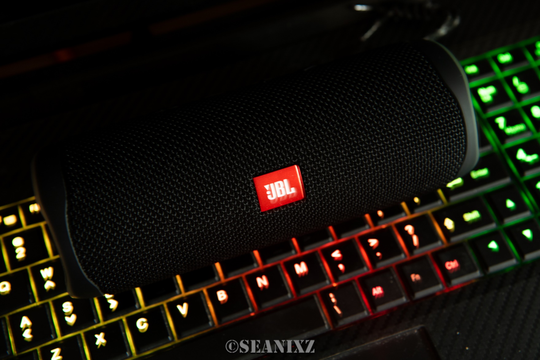 JBL FLIP5 音乐万花筒五代 蓝牙音箱 使用评测