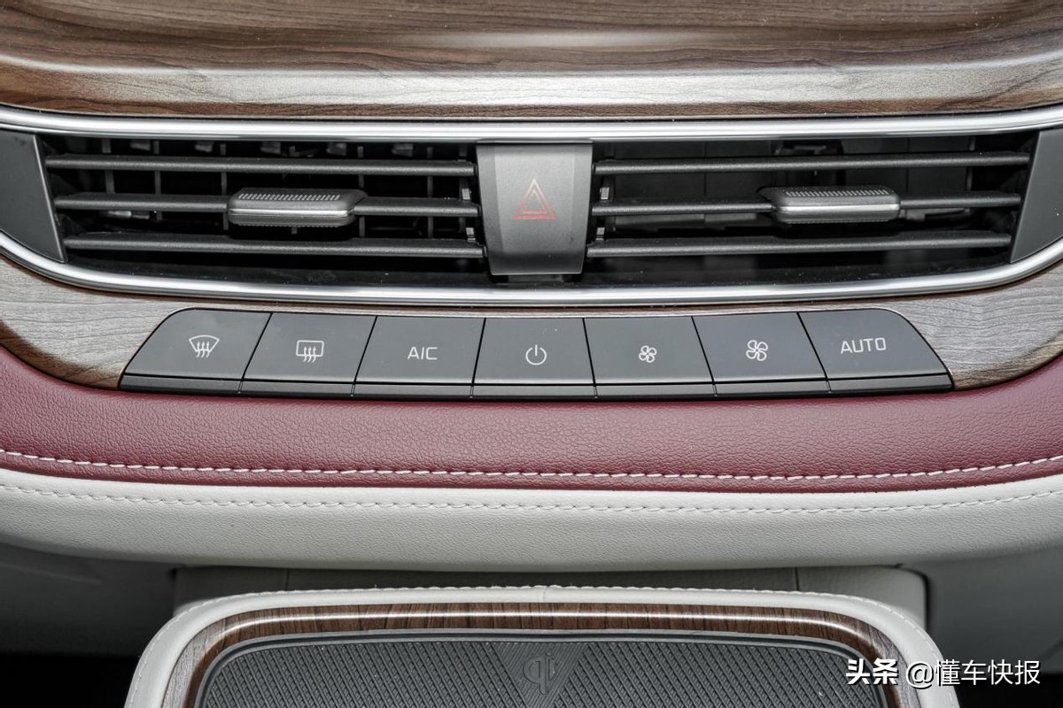 合资+6座+2.0T+中大型SUV，一文带你了解福特领裕