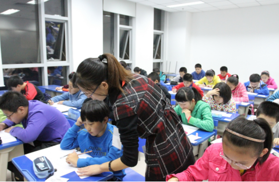 “补课”与“不补课”的孩子差距有多大，看到高考成绩才知道