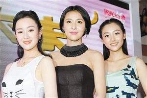 公路拍照被警告，从华策一姐到压戏不播，贾青做的糊涂事可太多了