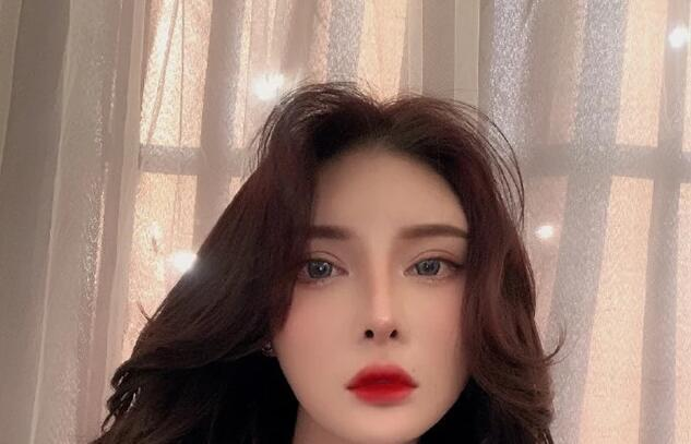 网曝武大副教授私生活混乱：谈小19岁女友，提倡“开放式关系”