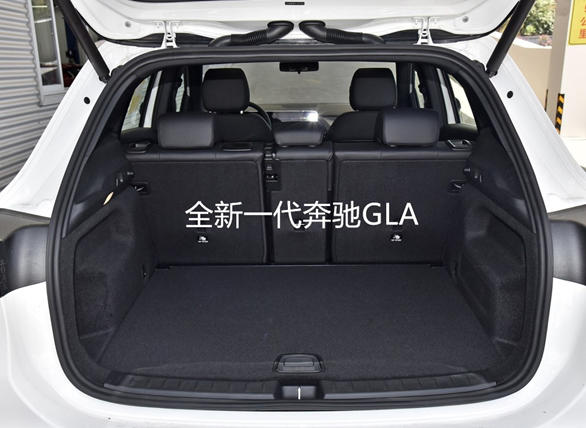针锋相怼 | 30万买1.3T奔驰GLA还是2.0T奥迪Q3轿跑