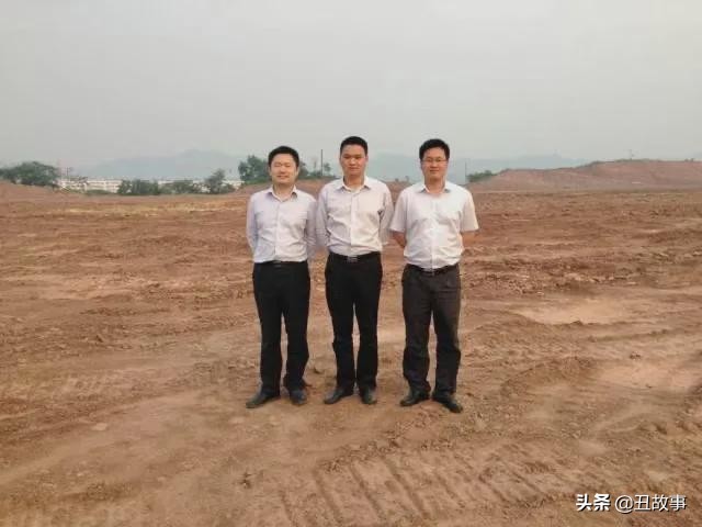 和大学同学挤在阁楼上睡了一晚，我的人生就被改变了