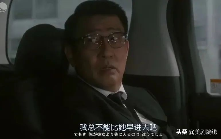 真了不起。看了这个岛上的国剧后，我知道了演艺圈是多么的混乱。