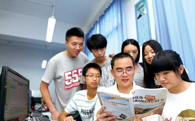 2所中央直属的二本大学，500分左右就有机会被录取，就业率也很高