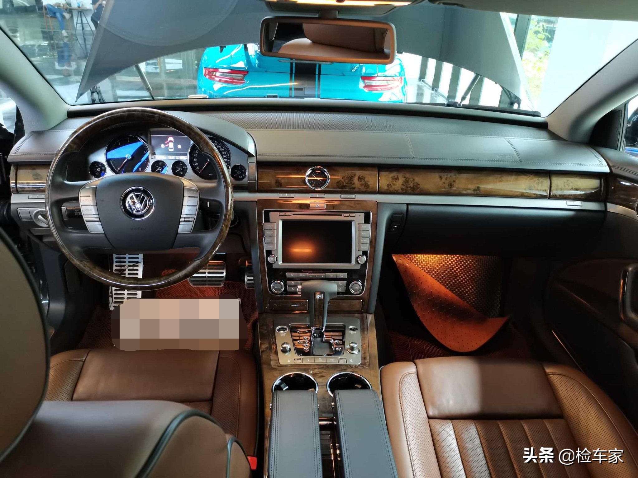过去买不起，现在看不上，32万买辆原价146万的大众辉腾太低调？