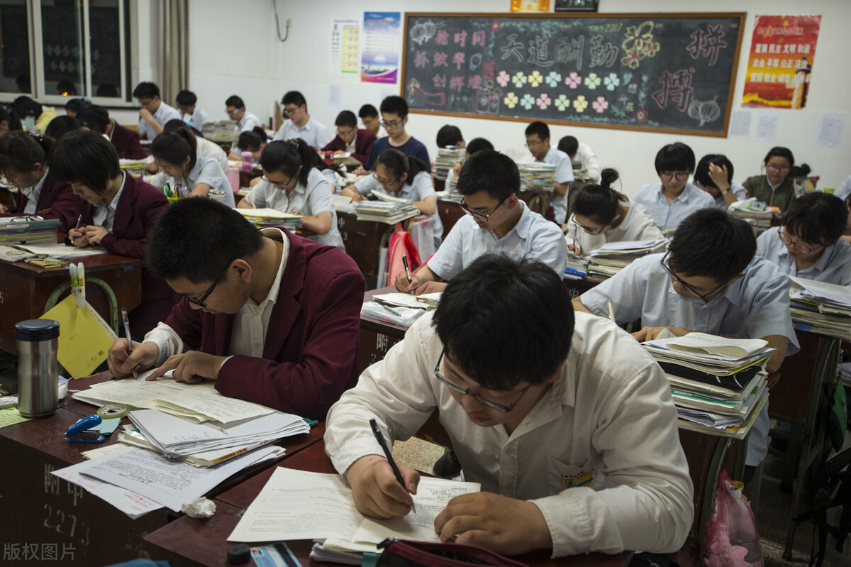 学理靠天赋、学文靠吃苦？高三班主任：下定论之前，先理清楚2点