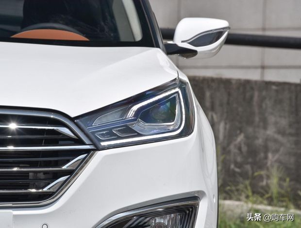 这台最便宜SUV，轴距2.61米比宝骏大，跌至4.19万自动挡仅5.19万