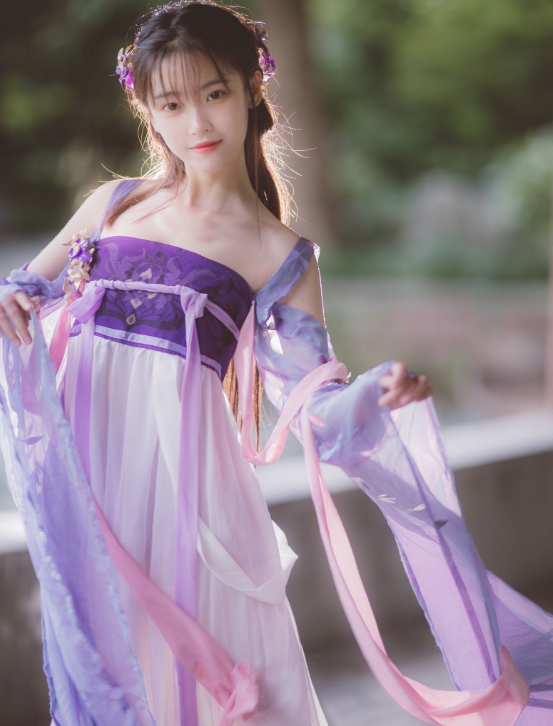 奶油抹脸已经OUT了！全网刮起湿发纯欲风，半藏森林都自叹不如