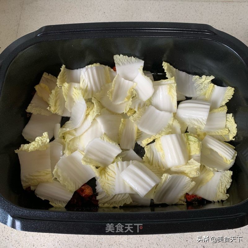 酸溜溜的味道，酸爽可口，开胃下饭，还帮油腻腻的肠胃减减负