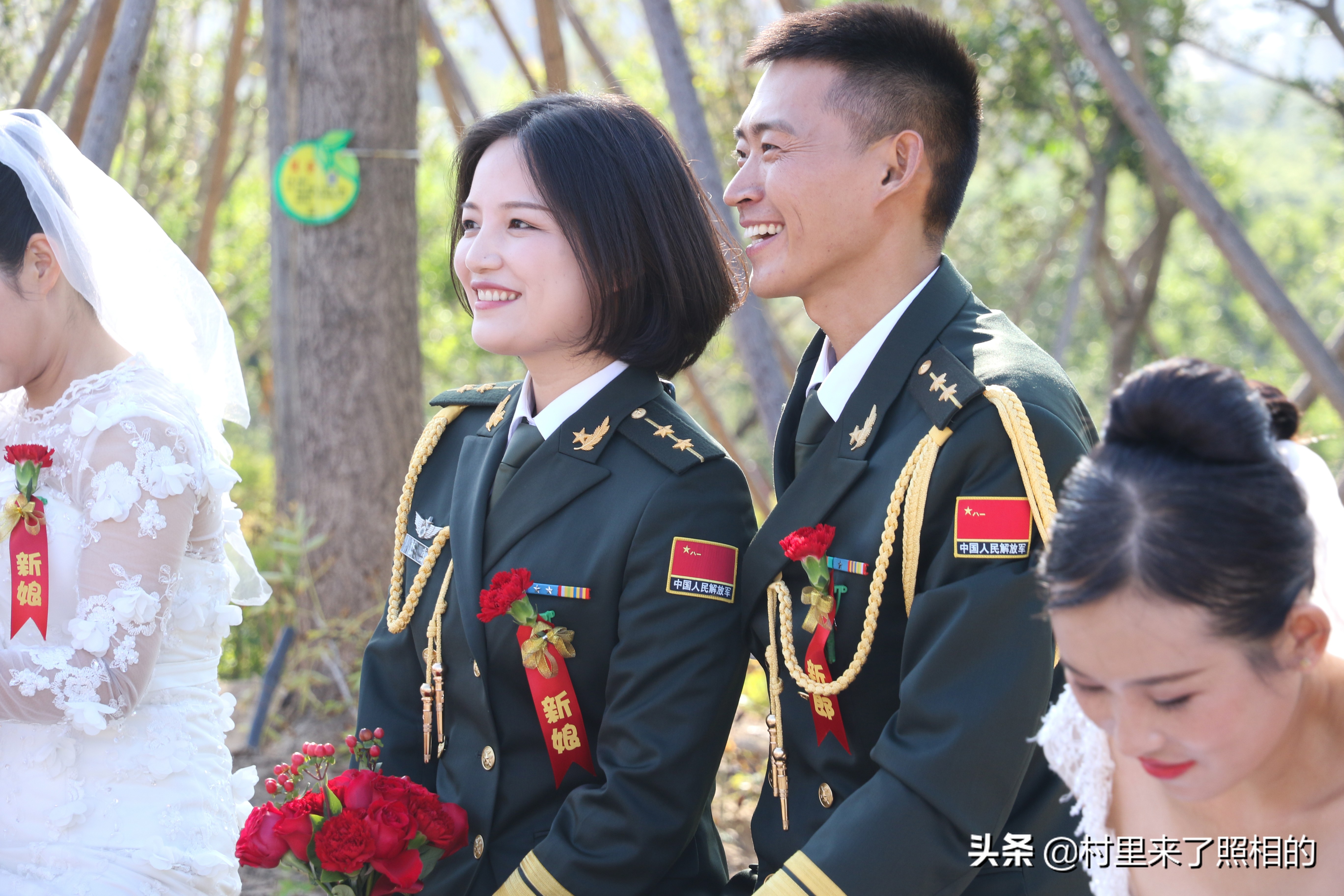 16对军人婚礼:左手牵你,右手敬礼,不负祖国不负卿