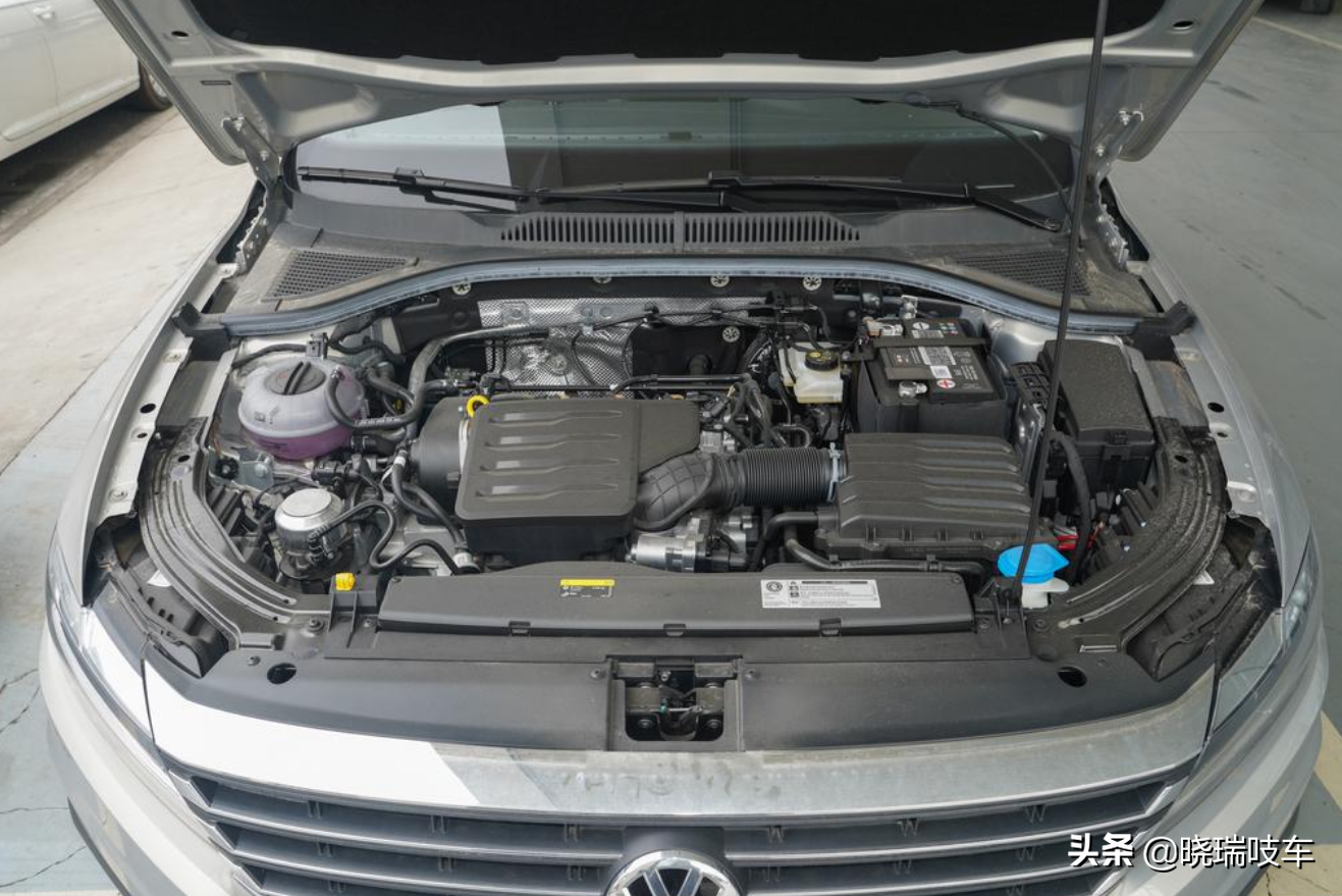 大众朗逸，自动风尚，落地十万多，称职居家一把手