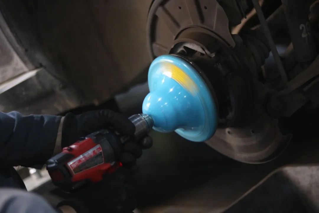 怪兽修车：翻新一辆15年奔驰GLK260，最终满血复活变新车