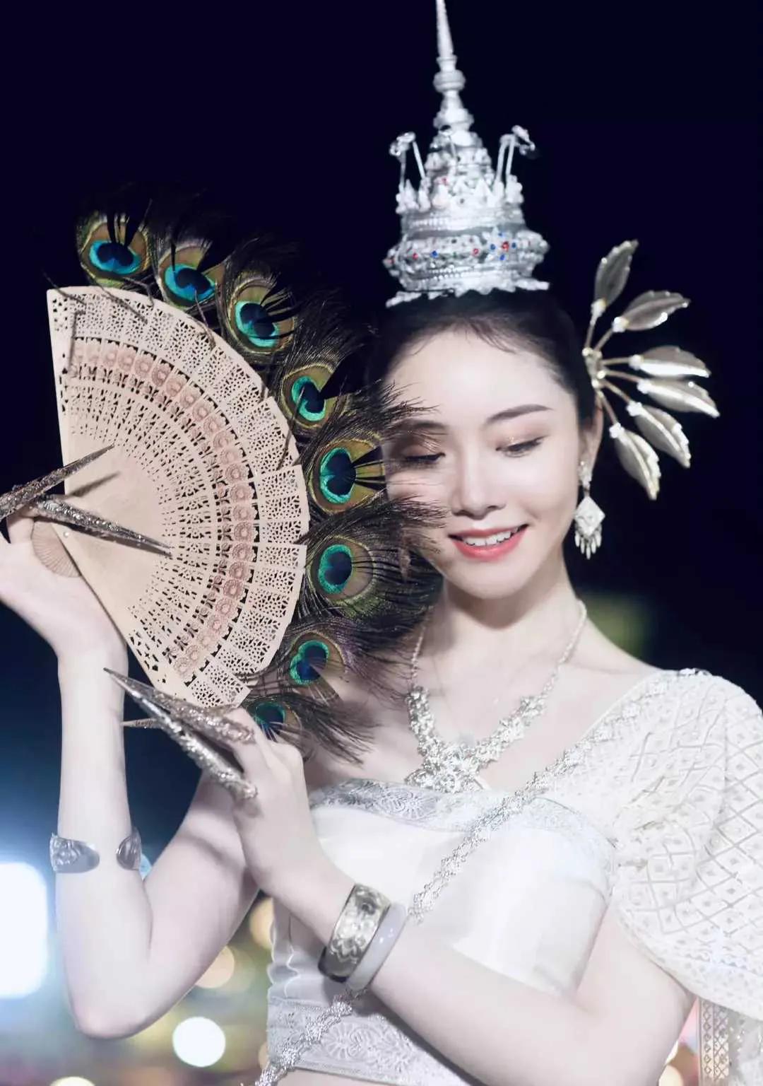 30张美女写真照，诠释了30种不同类型的美