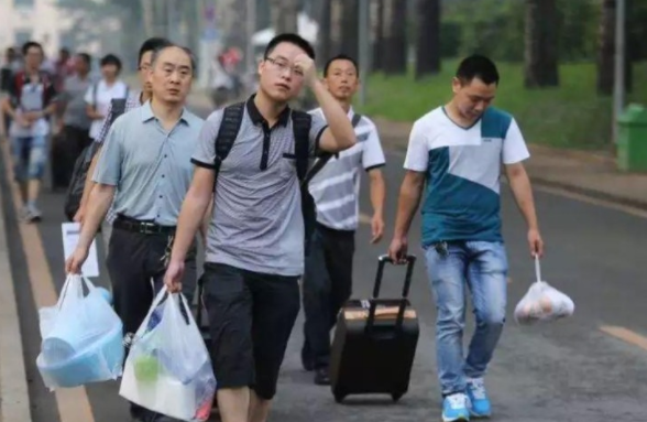 拆开高考密封的纸质档案，后果可能会很严重，准大学生需要注意