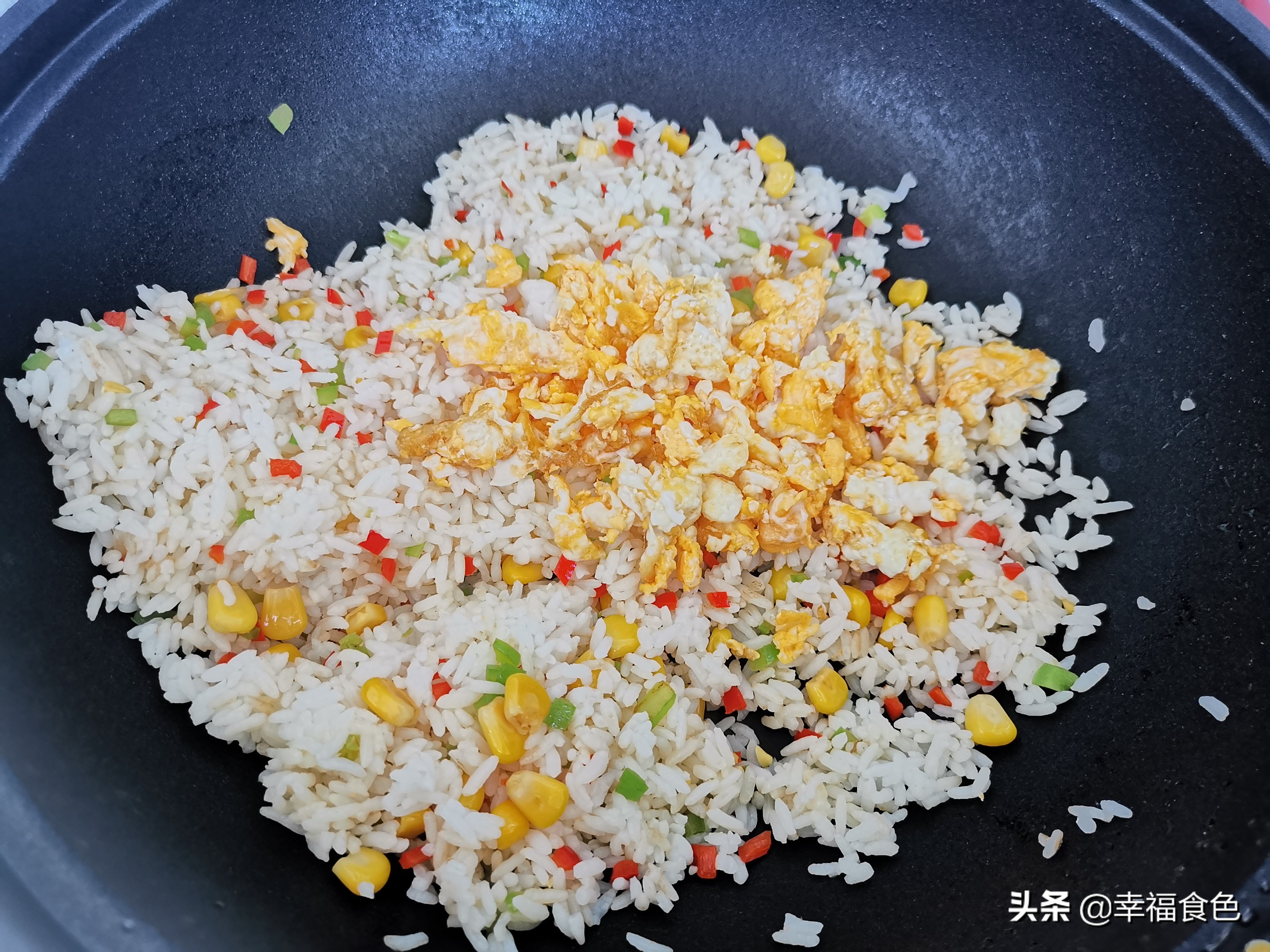蛋炒饭学会这么做，米饭颗颗分明不粘锅，简单又好吃