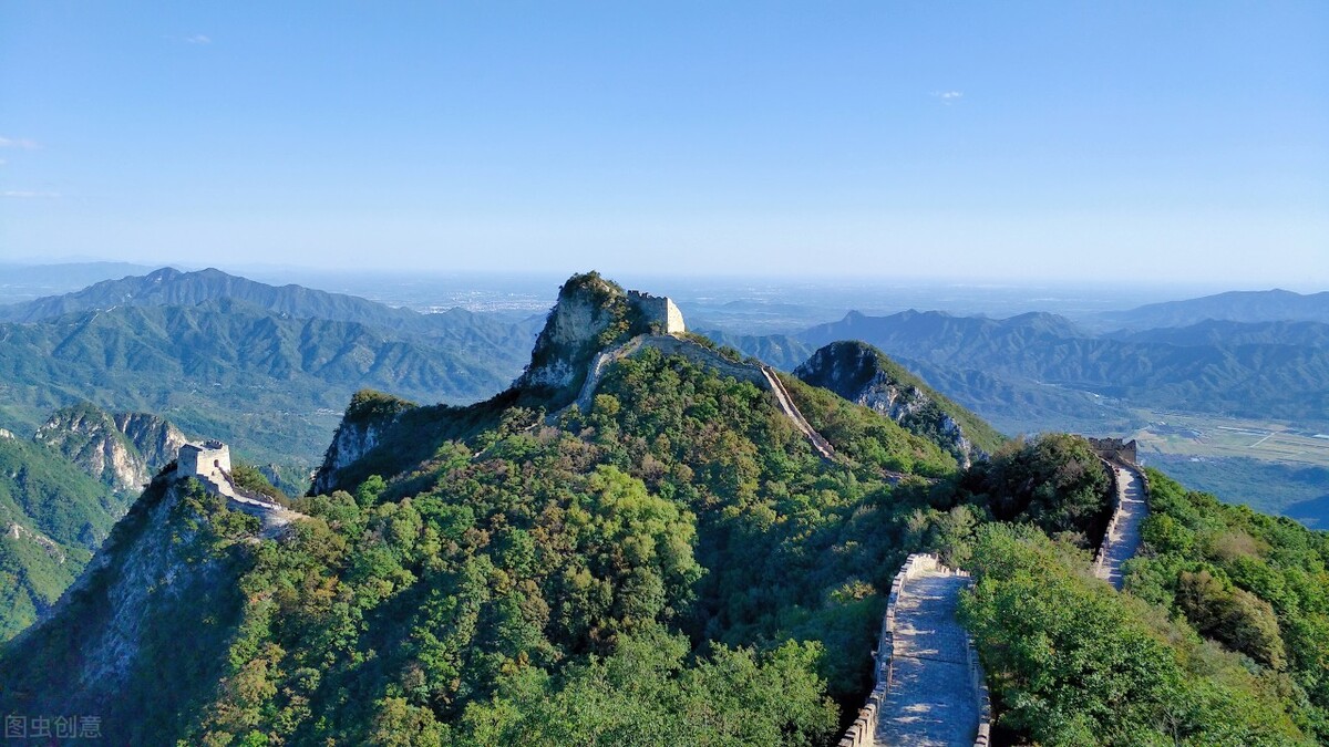 《一秦诗歌》中关于保护长城的诗句解读与传承意义探析