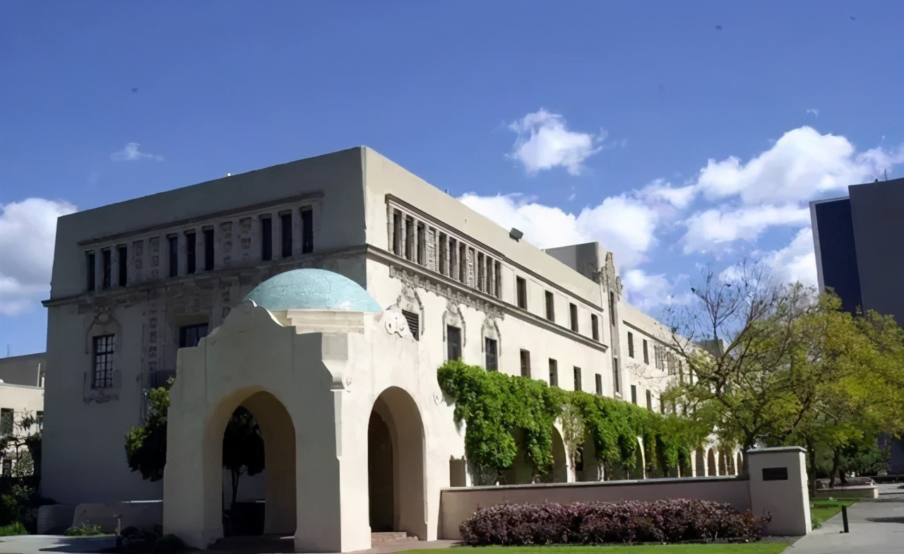 10个留学生 其中5个都是学CS。美国本科计算机专业排名发布