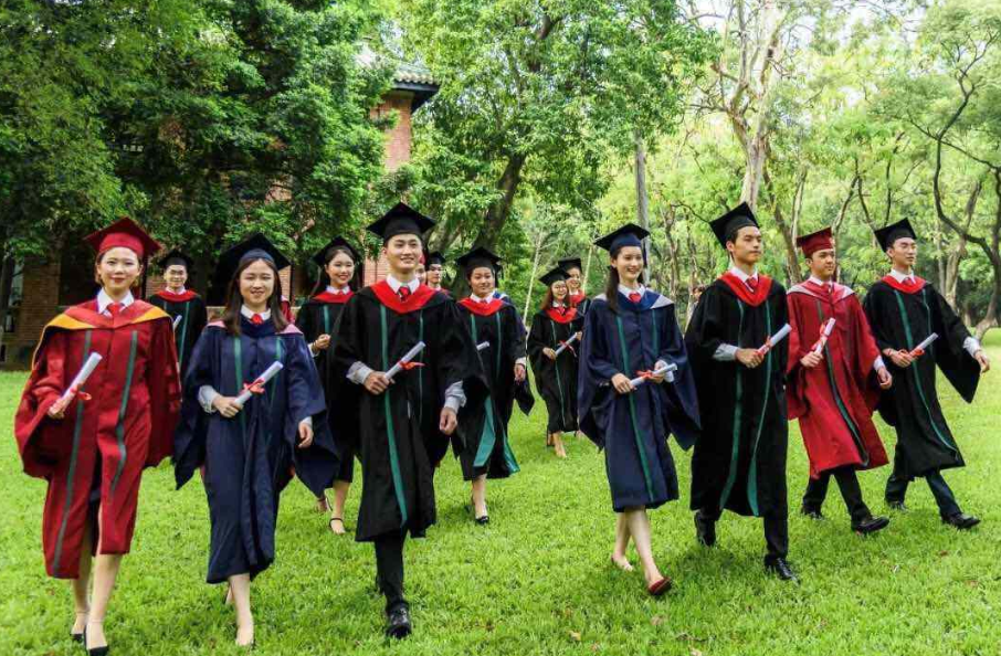 大学若报考这5大专业，尽量攻读第二学位，学长：毕业好处多多