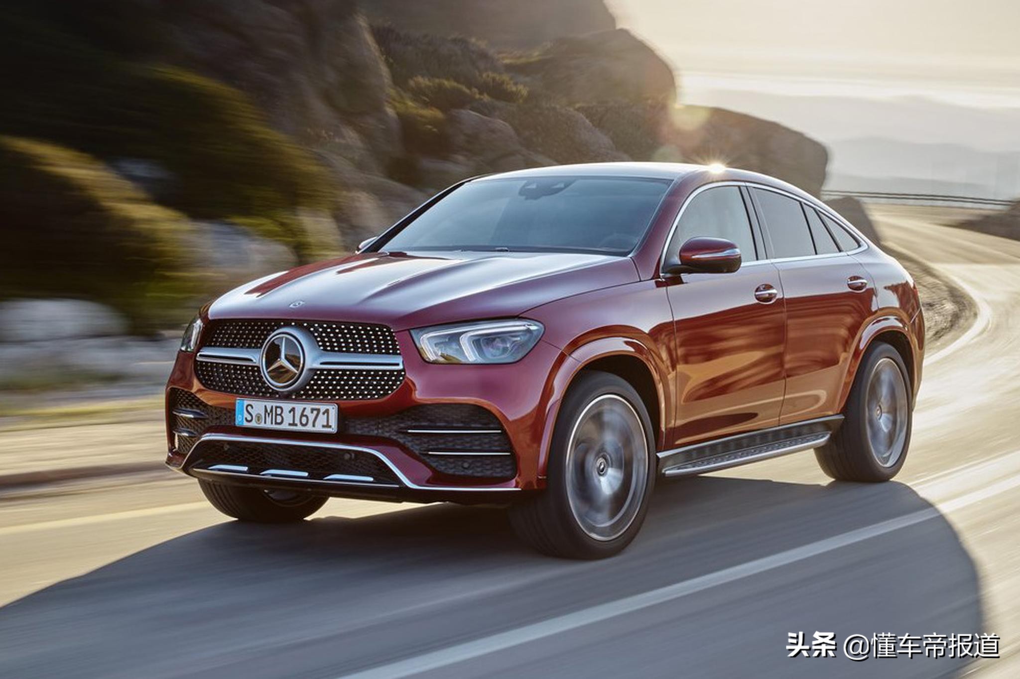 新车 </p><p>　　 售价78.88万元起 全新奔驰GLE轿跑SUV上市