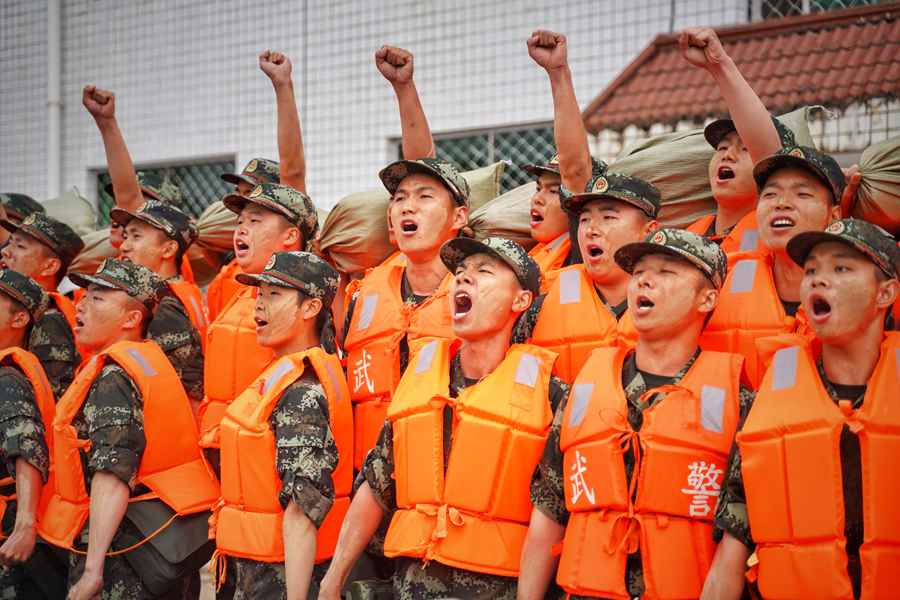 献礼华诞 | 解放军及武警部队“双节”晚会大联欢