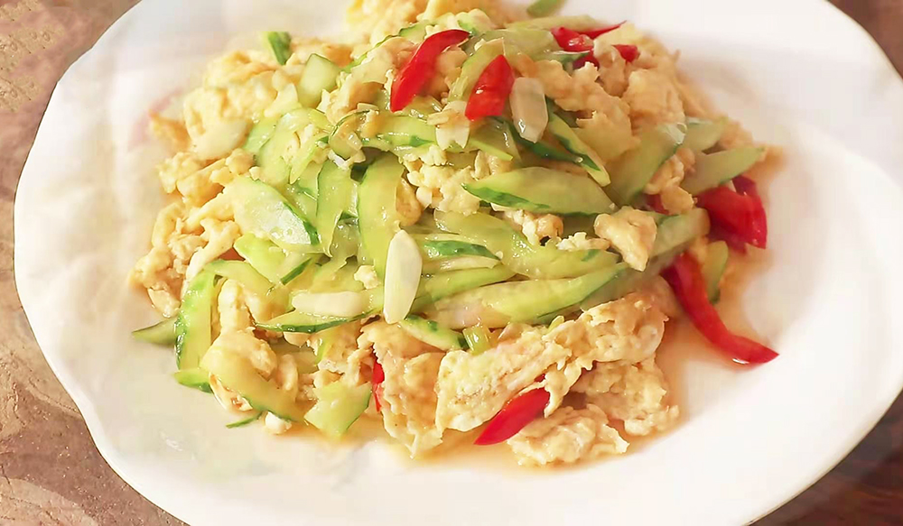 教你黄瓜炒鸡蛋的正确做法，黄瓜清脆入味不发黑，鸡蛋没有腥味