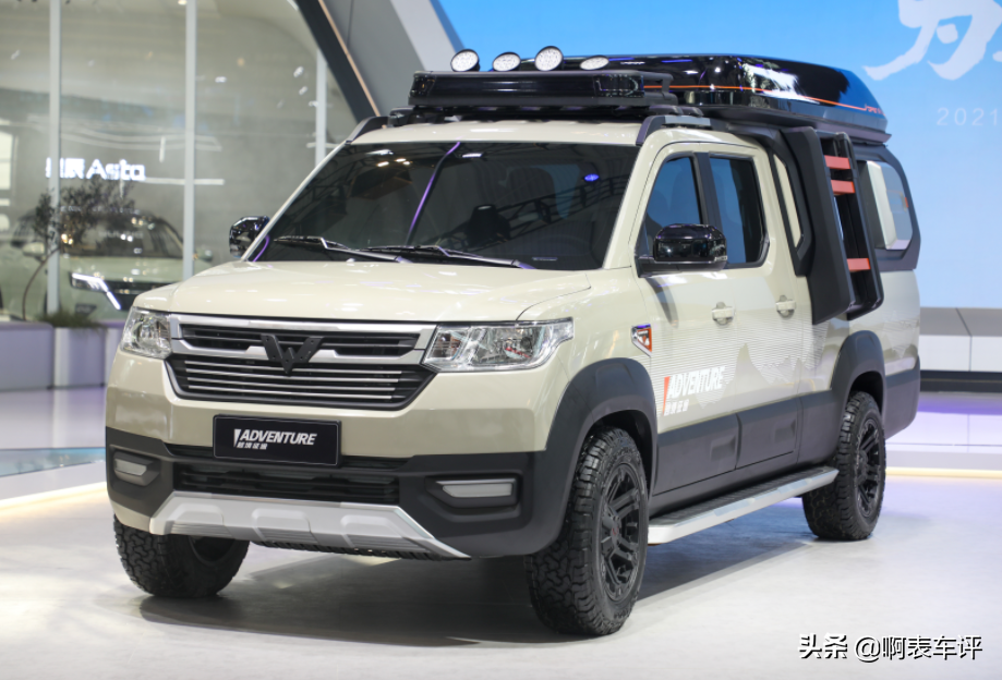 五菱打造的“工具车”，可越野可拉货，车顶还能睡觉，原厂已改装