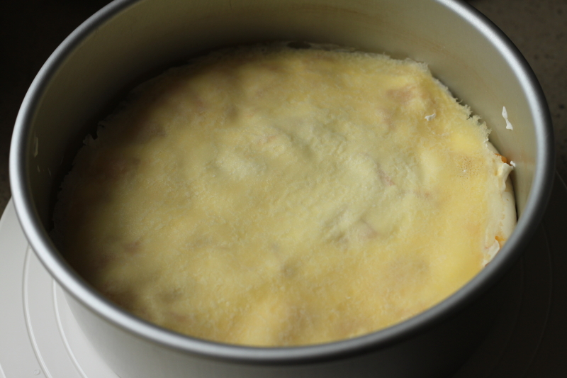 网红店60多一小片的千层蛋糕，有不粘锅和一个爱动的小朋友就能做