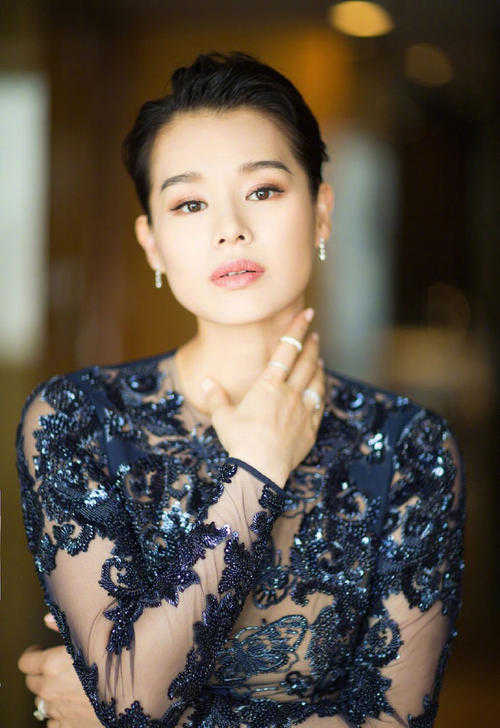 发腮？咬肌肥大？方脸女孩不削骨磨腮如何变美？如何拯救时髦感？