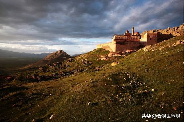 诺亚方舟真实存在？土耳其发现巨大木船，疑似诺亚方舟遗迹