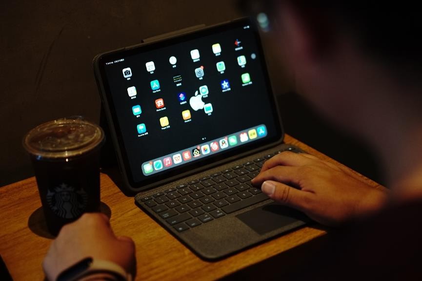 你的iPad该升级了，买后爱奇艺？罗技键笔套件让它拥有生产力