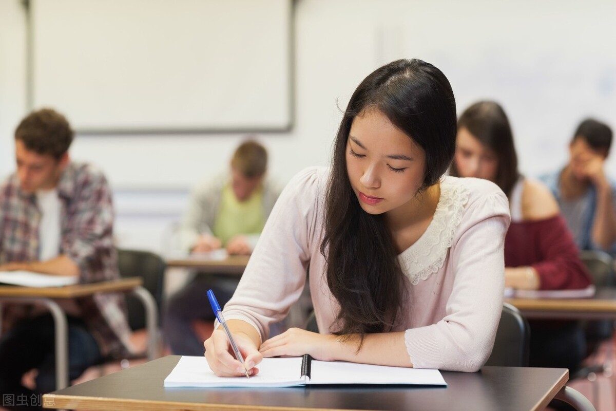 不同写作反馈方式在初中英语教学中的应用