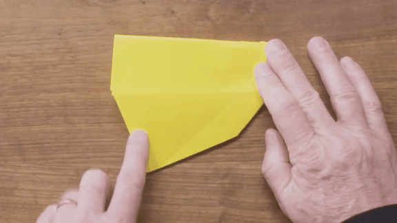 能飞60米远的大师纸飞机，是怎么折出来的？