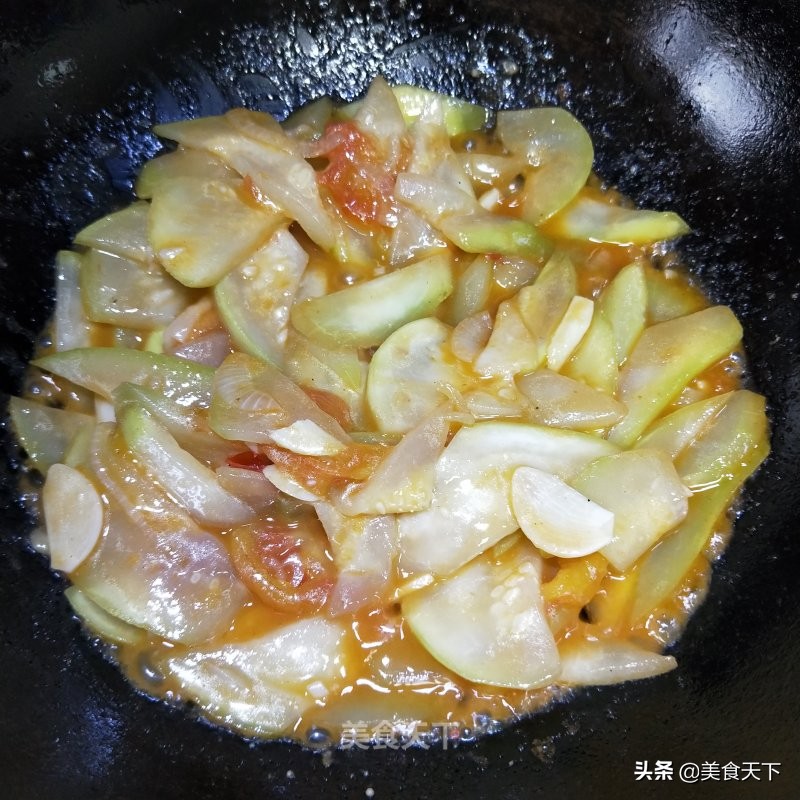 酸溜溜的味道，酸爽可口，开胃下饭，还帮油腻腻的肠胃减减负