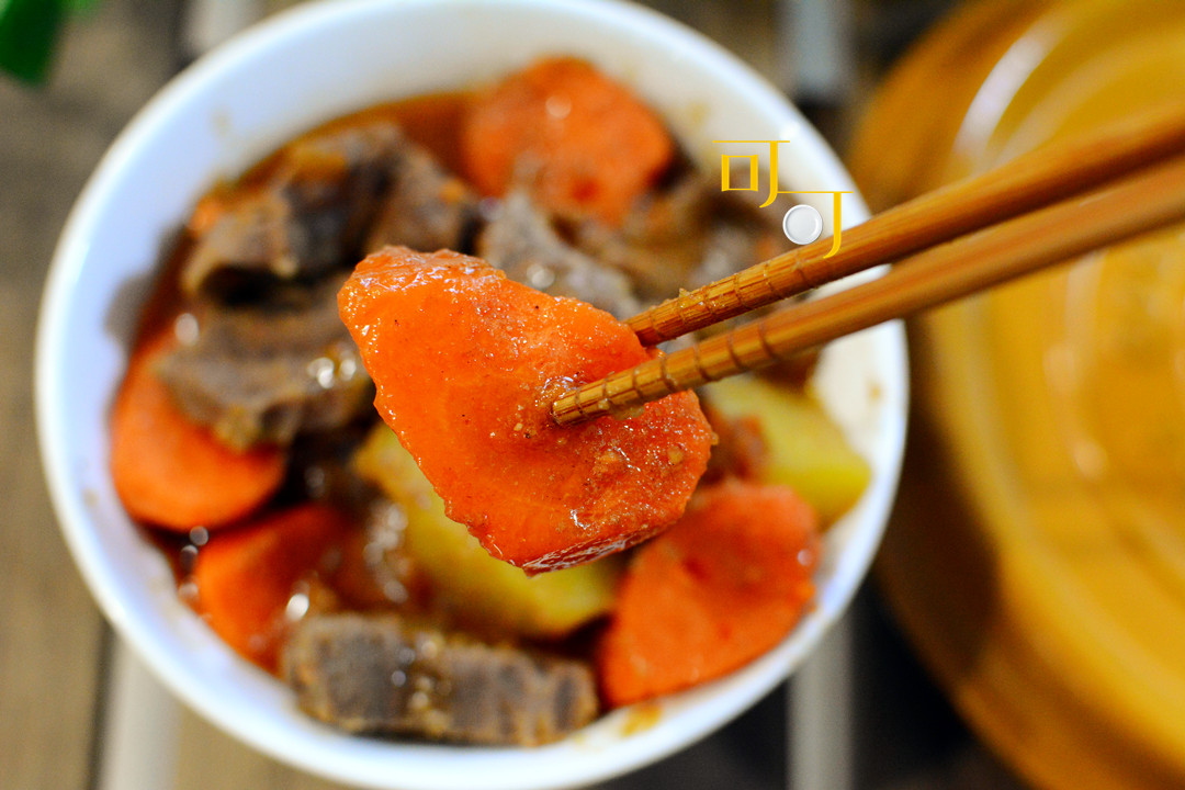 用沙茶酱炖一锅牛肉，鲜香下饭，广东、闽南人特别喜爱