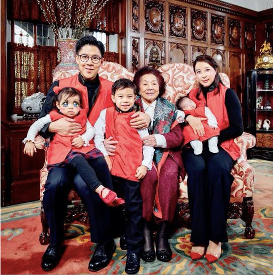 至今未婚的6位“豪门千金”，各有各的苦衷，最大59岁，最小34岁
