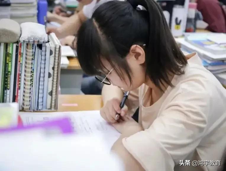 西北师范大学附属中学2022届第一学期高三第一次月考物理试题