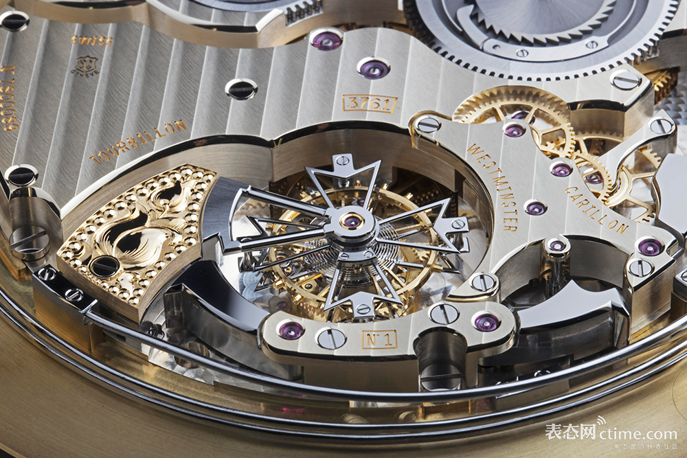 獨一無二的定制款時計 戴珍珠耳環的少女 天天看點