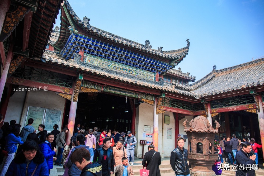 被称是皇家寺院的武汉归元寺，香火旺盛，网友：它并非皇家