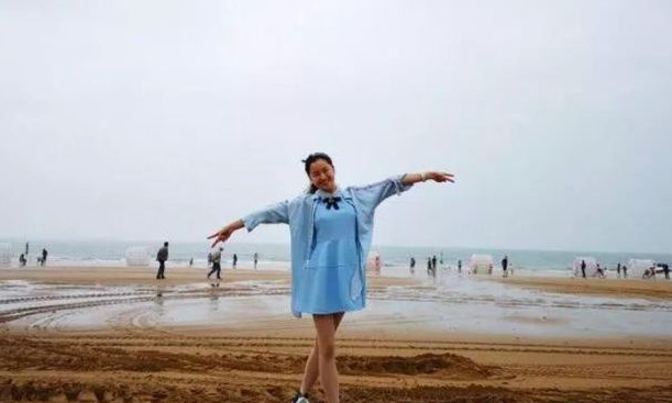 浙江“美女学霸”邵奕佳：高考719分获清华青睐，被她用5个字拒绝