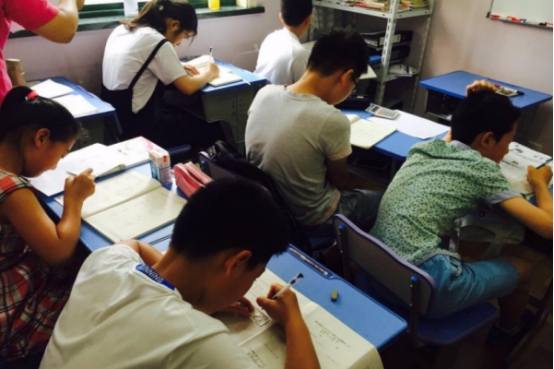 双减政策实施，民办学校和公办学校差距被拉开，家长会怎么选？