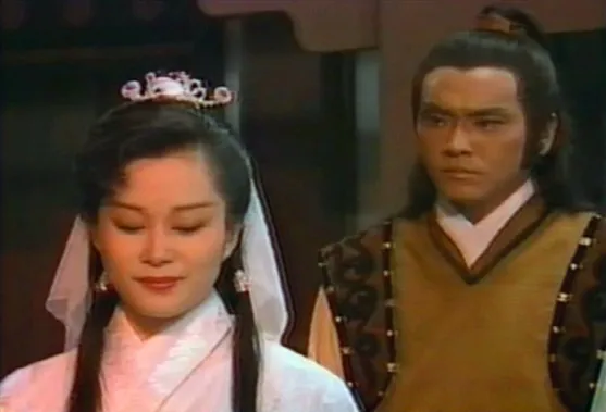 1985年《飞燕惊龙》，卧龙生经典武侠剧，尔冬升主演，谁看过