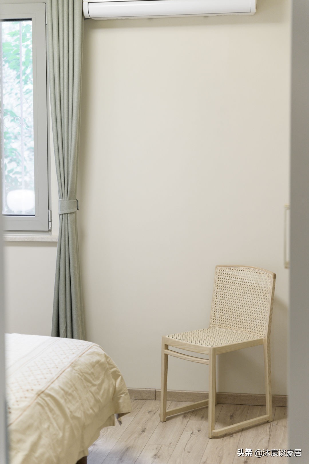 她家不做吊顶也不做背景，不断给空间“减负”，真是越简单越好看