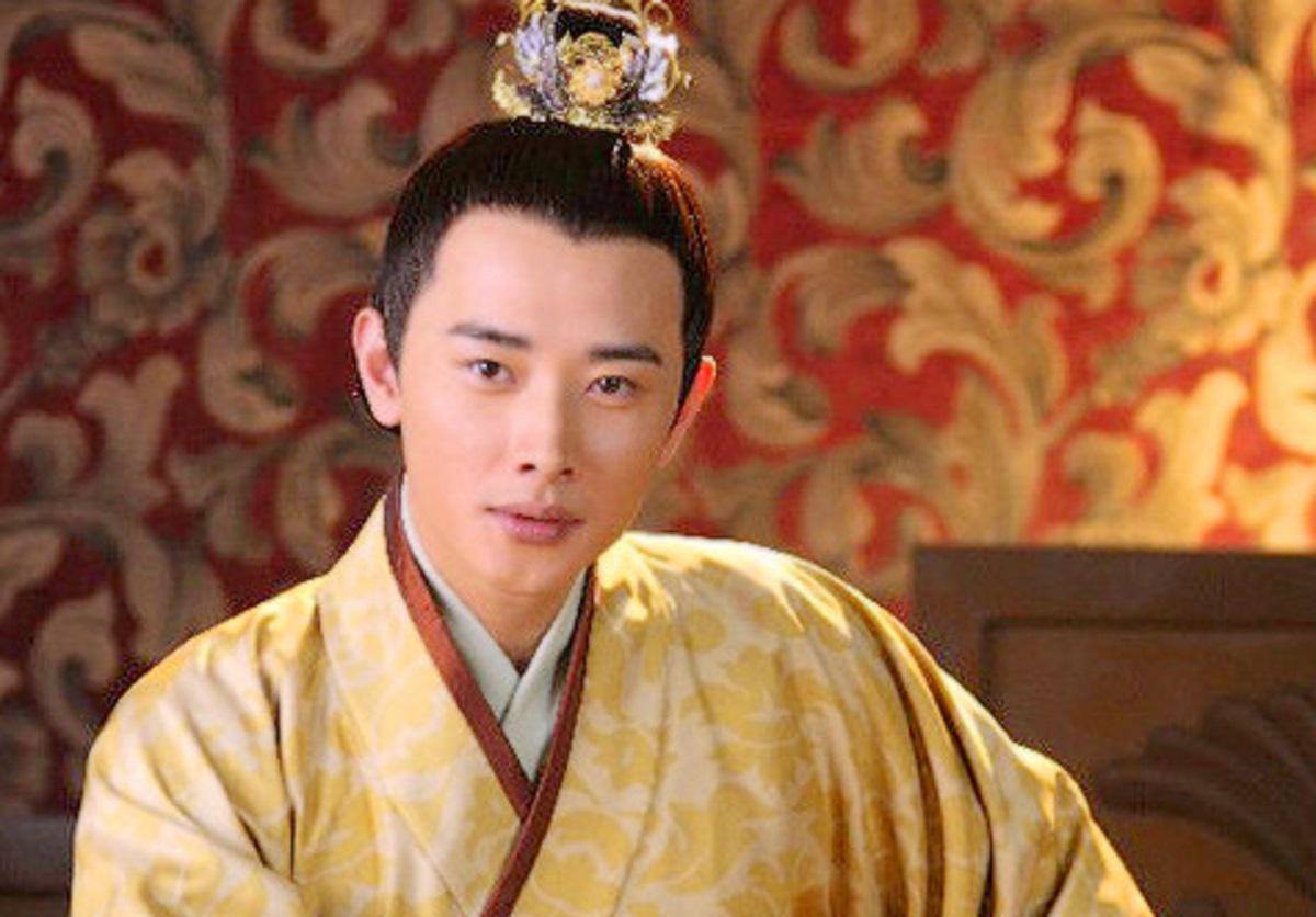 刘盈简介(刘盈,三次被刘邦抛弃,终生被吕后钳制,被迫娶外甥女为妻)