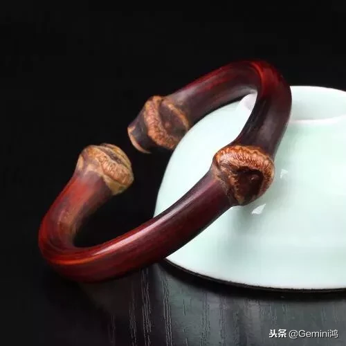 鸡血藤手镯,有种震撼心灵的美丽!