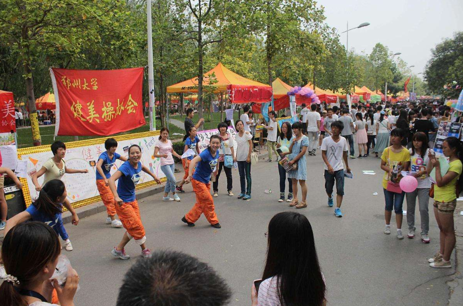 为何大一新生需要“上晚自习”？到了大二就不用了，导员道出原因